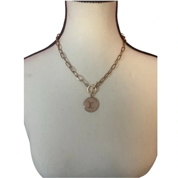 Louis Vuitton Authentic Light PinkUpcycled LV Trunks & Bags charm neckla… - Picture 4 of 5
